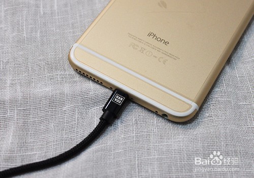 牛人首创一口两用,锐舞的数据线你见过没