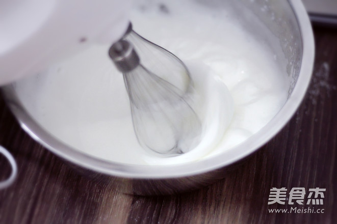 戚风奶油卷的做法