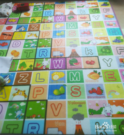 宝宝学习爬行时用什么引导比较好呢？