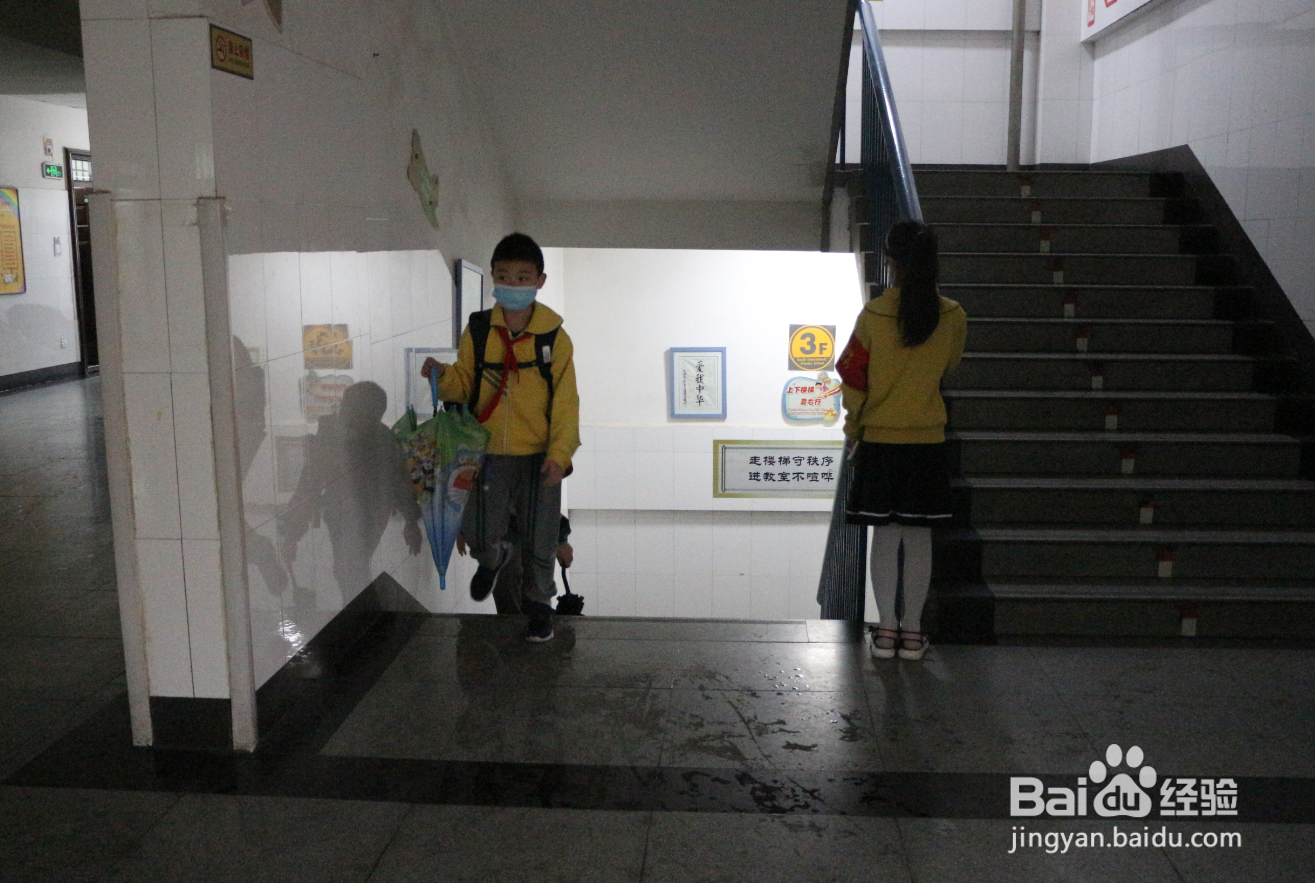 夏季来临，小学生如何科学佩戴口罩？