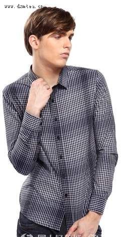 实用秋季男装搭配技巧一招：时髦百搭针织衫