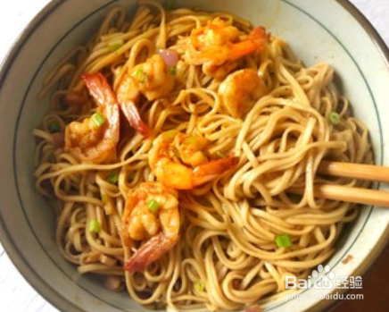 虾仁面的简单做法