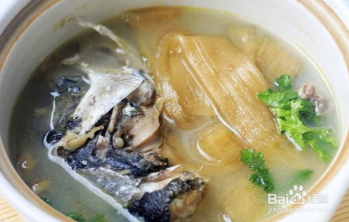 鱼头苕粉煲的做法