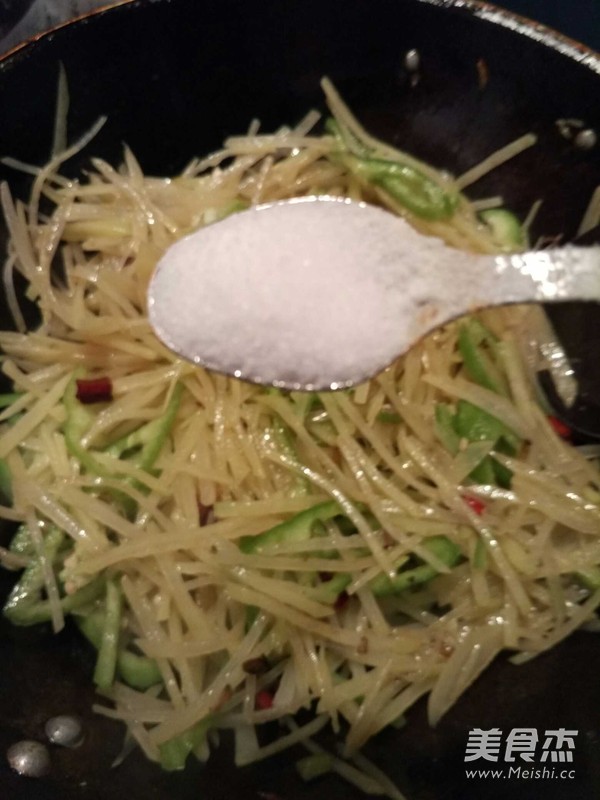 尖椒土豆丝的做法