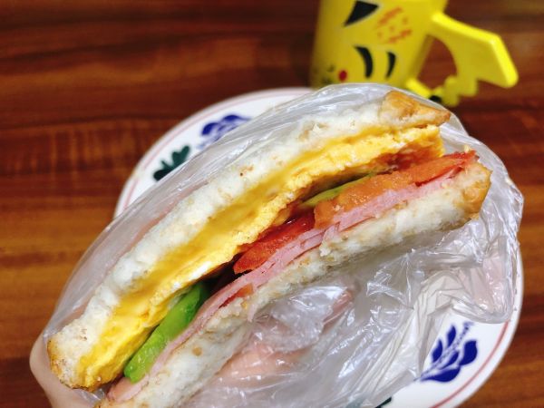 芝士鸡蛋火腿三明治