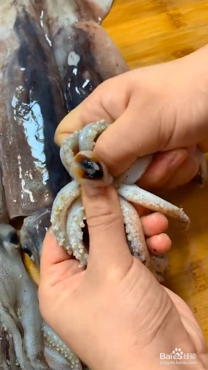 如何制作鱿鱼包饭？