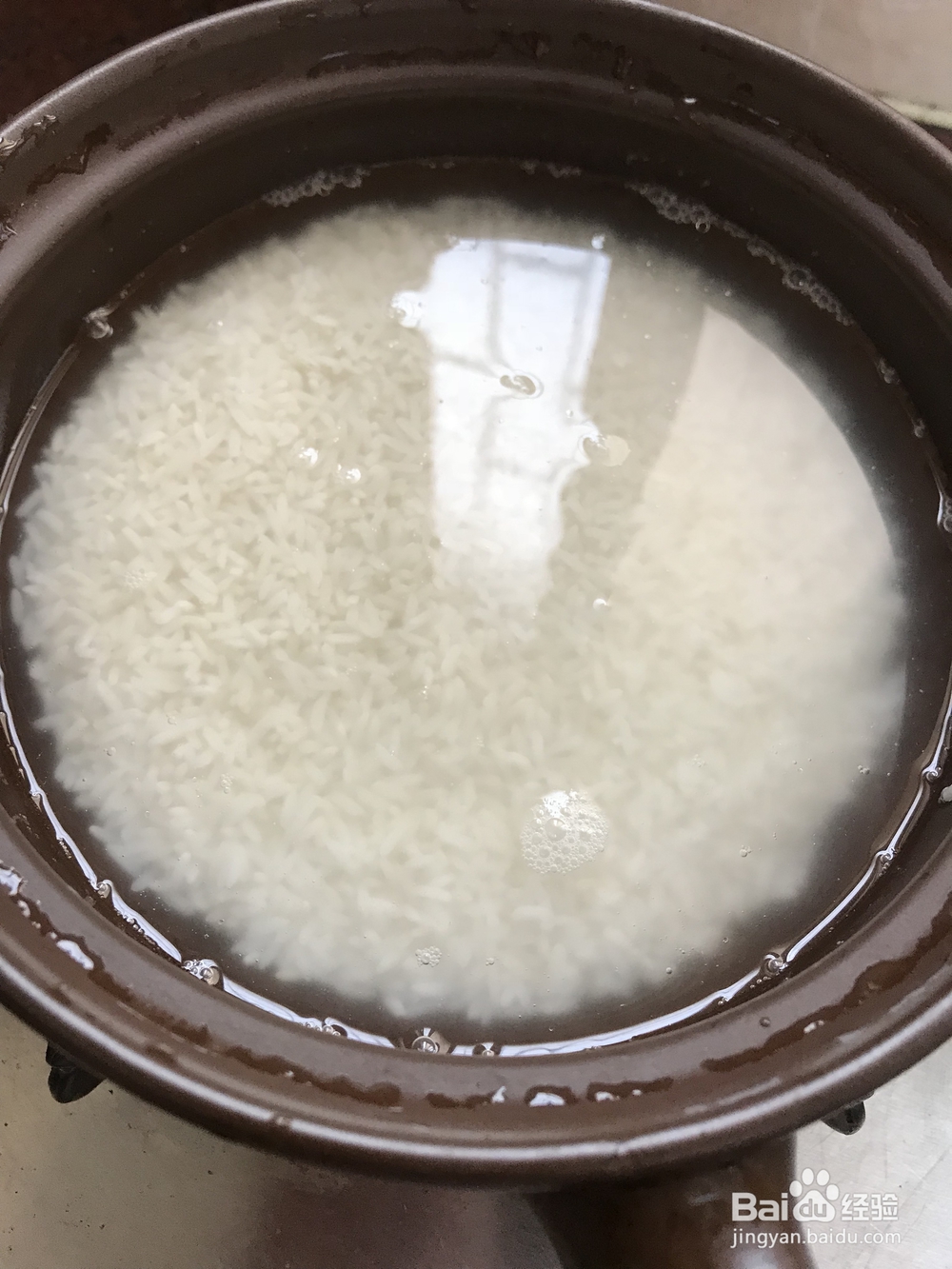 不费事做腊肉煲仔饭