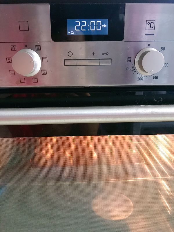 脆底蜂蜜小面包