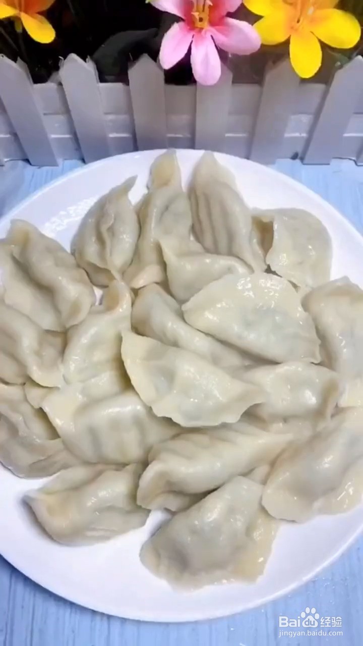 如何制作鲜美多汁的三鲜馅饺子