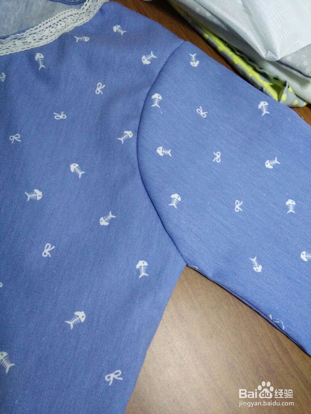 简单可爱的连衣裙