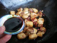 菠萝红烧肉的做法