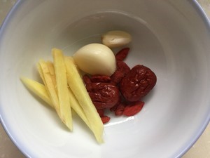 冬瓜猪蹄汤的做法