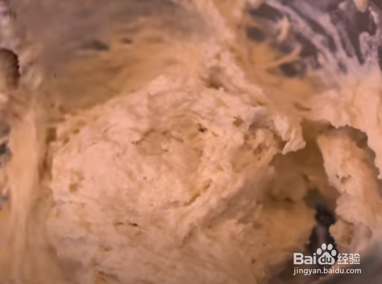 满满葱花外酥内软，巨好吃的葱油饼