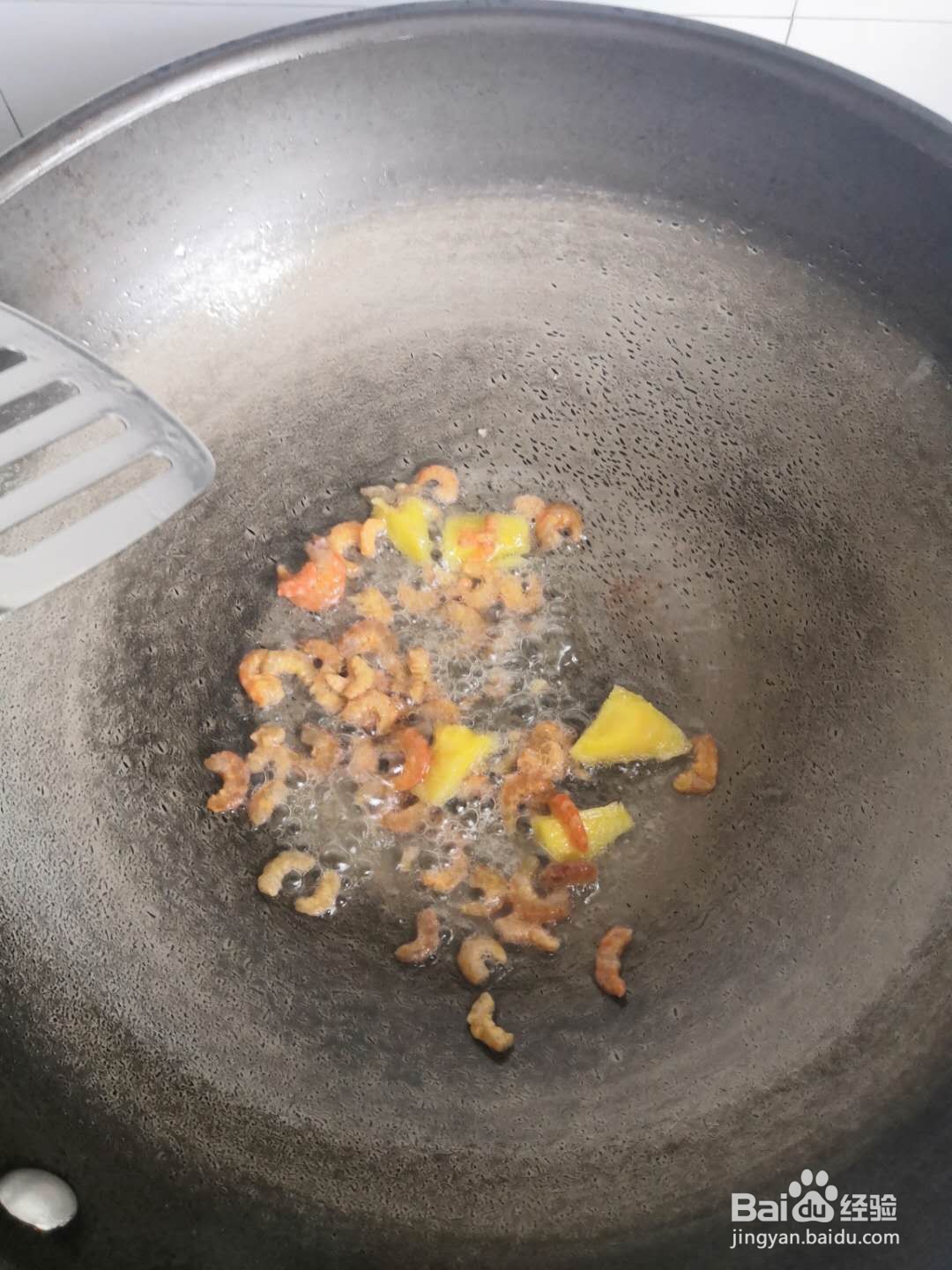 如何做虾干炒藕片