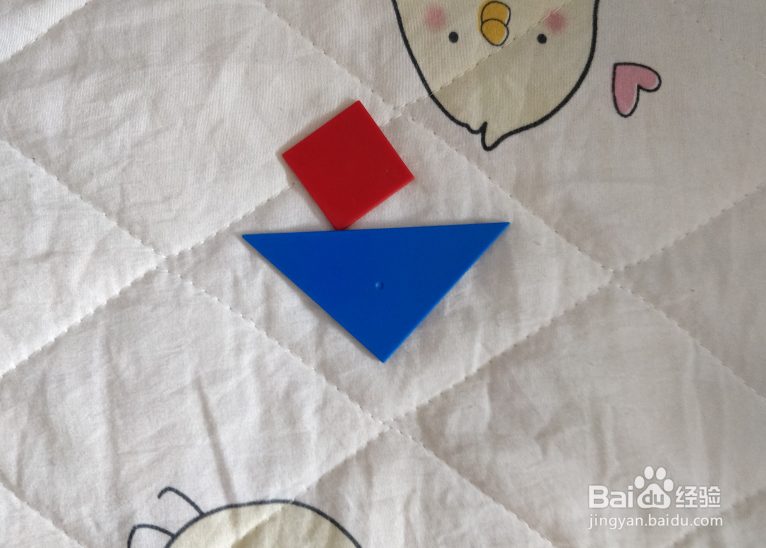 用七巧板智力拼图怎么拼一个大步奔跑的女孩？