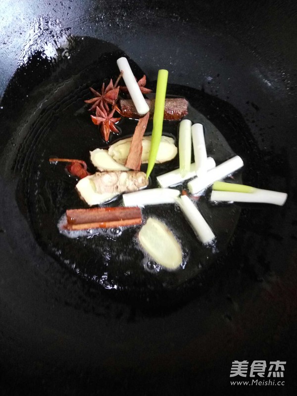 酸汤牛腩的做法