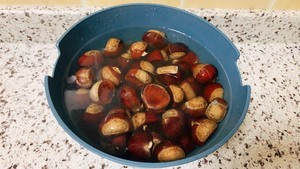 制作好吃的烤板栗