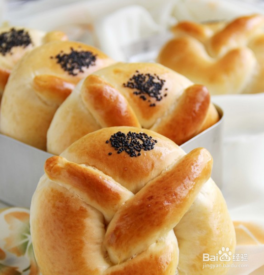 烘焙奶油早餐包