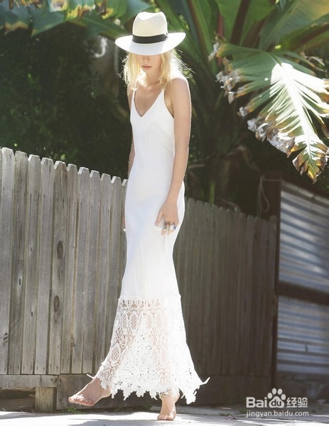 热度不减引力强大，性感吊带时髦开挂