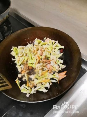 干煸菜花的美味做法