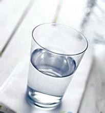 早晨应该喝哪种水