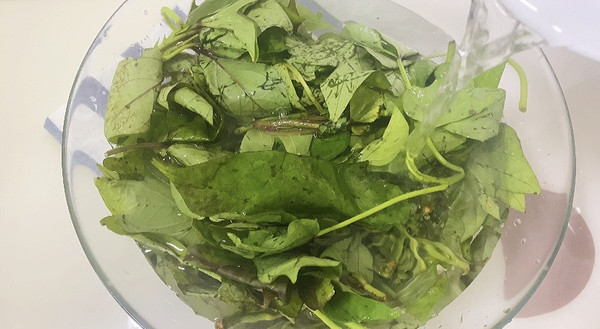 荞麦面蒸红薯叶