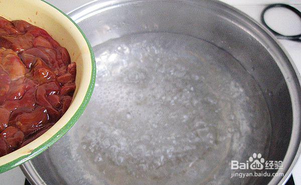 跟着做美味的泡椒鸡肝