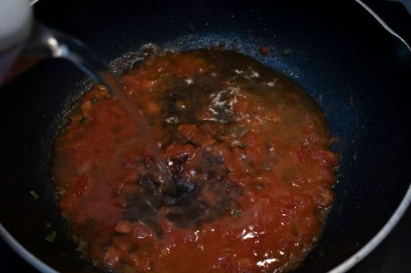 番茄金针菇豆腐汤