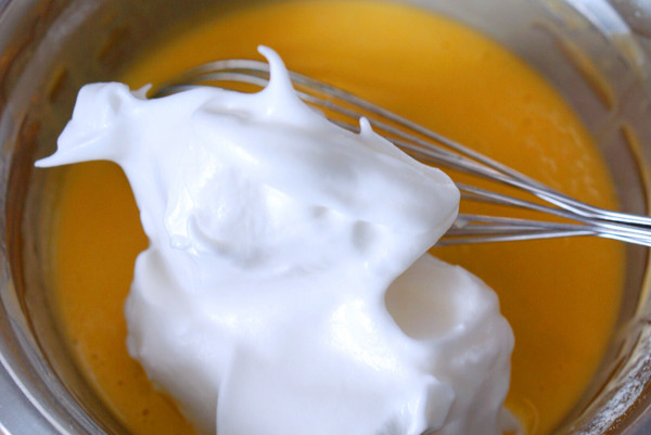 火腿香葱肉松蛋糕卷