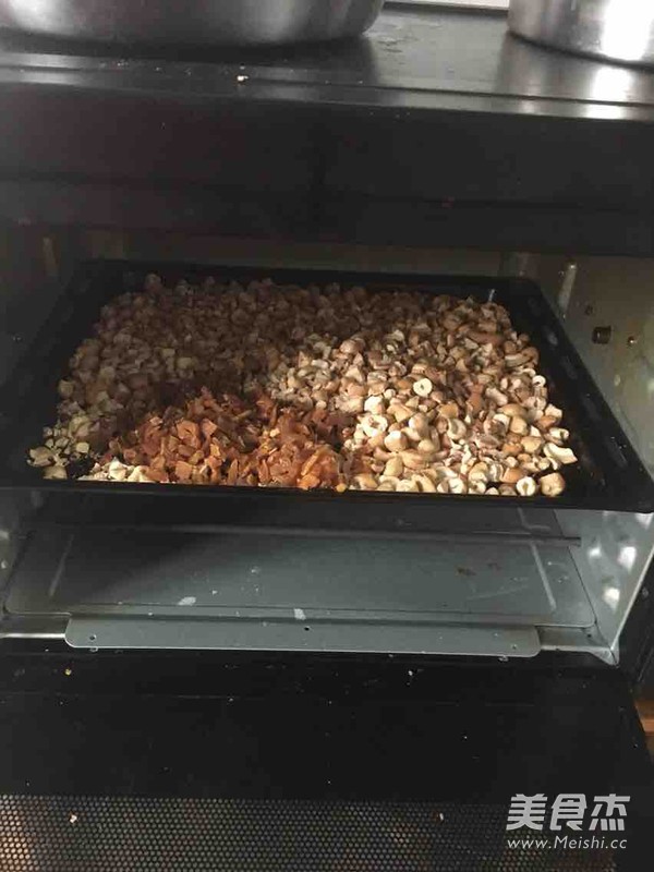 腰果牛轧糖的做法