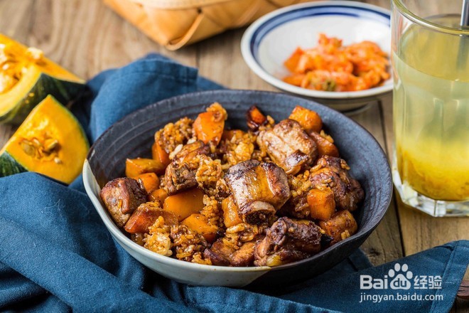 怎么做南瓜排骨焖饭