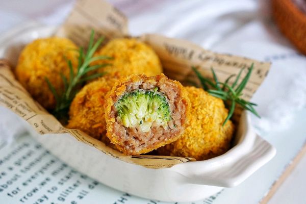 不油炸低热量香酥牛肉蔬菜丸