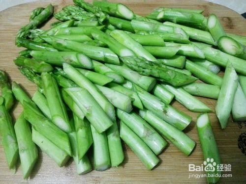 芦笋炒虾仁的做法