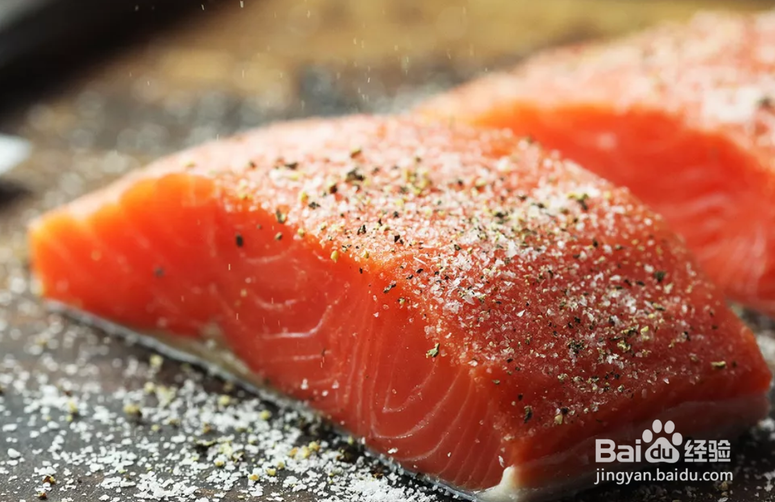 如何煎三文鱼片？