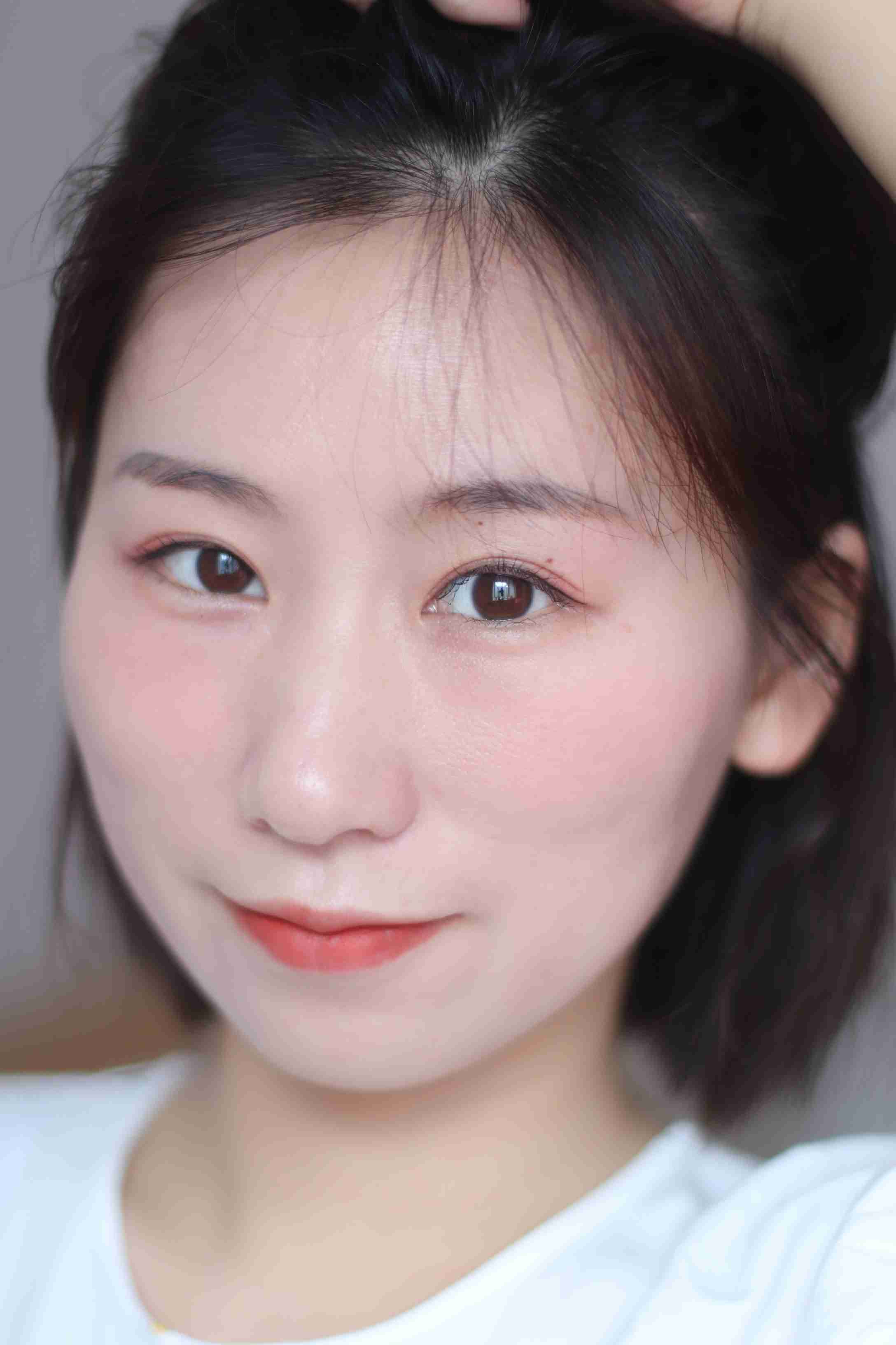 雅诗兰黛沁水妆前乳，心机素颜就靠它了！