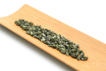 春茶上市了，该如何选春茶？