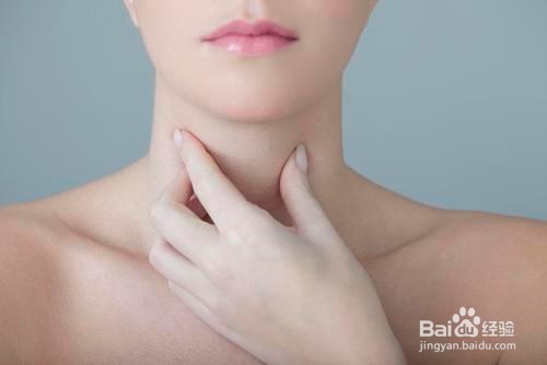 上火喉咙痛吃什么好的快?还要多喝水哦！