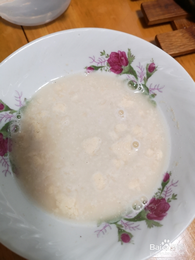 爽脆可口的玉米面鸡腿包