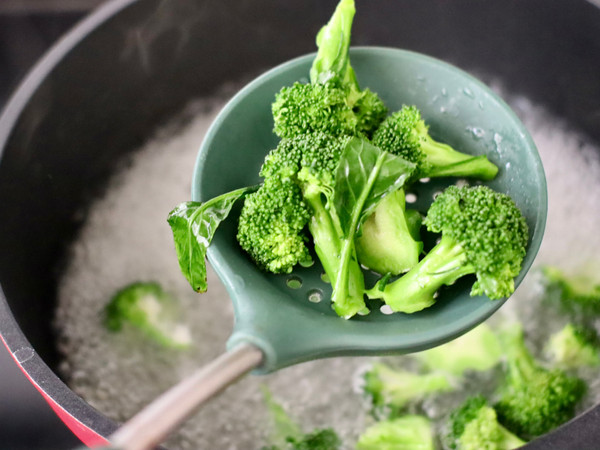 黄油腰果花环炒饭