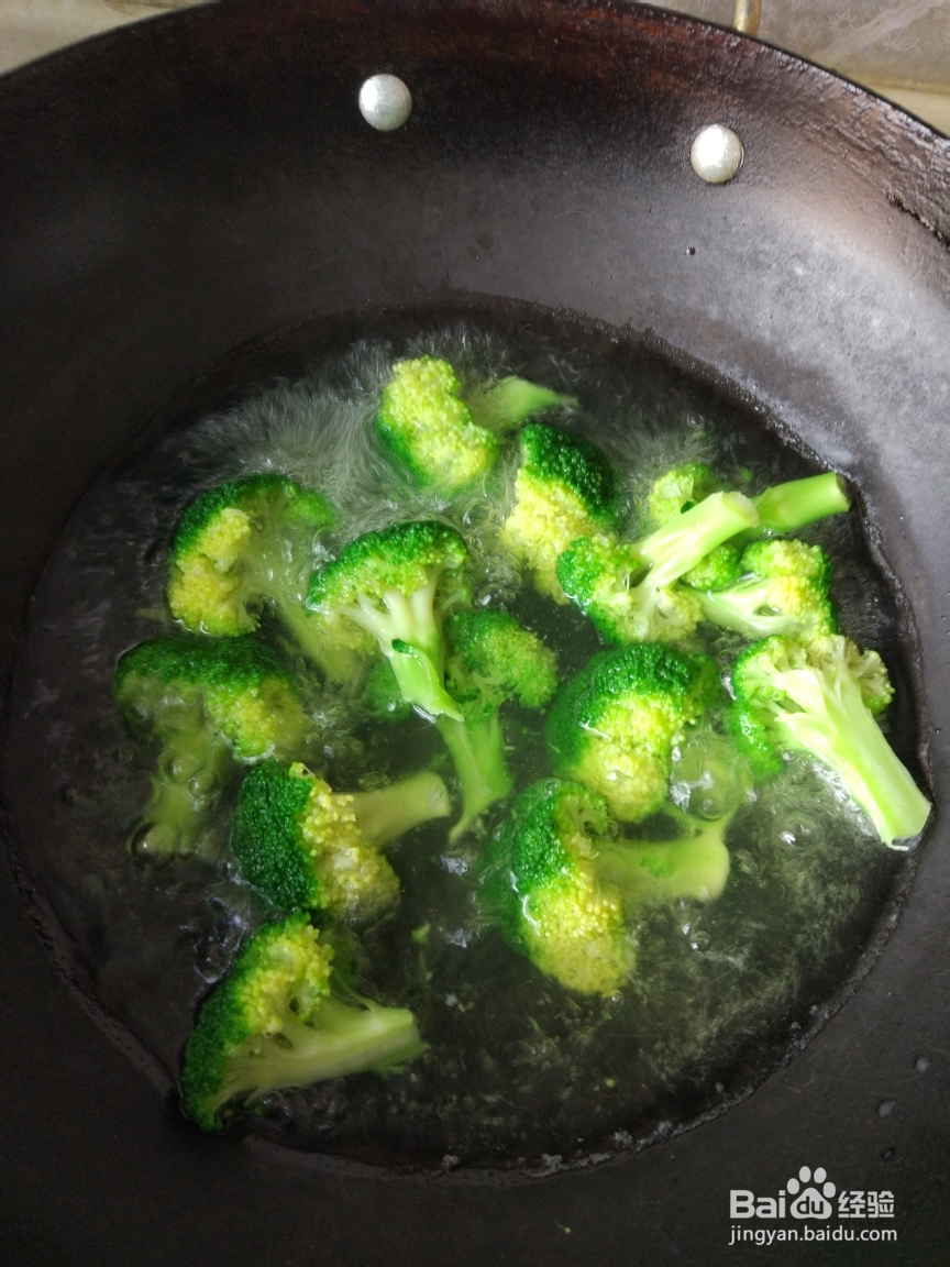 做法详细的西红柿菌菇面
