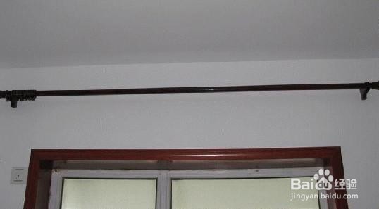 保温墙如何安装窗帘杆