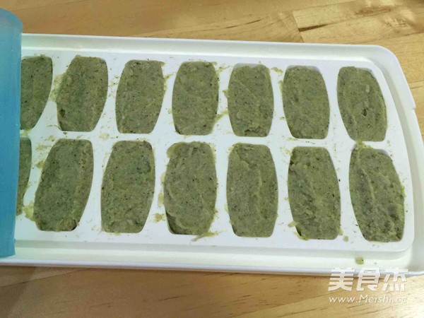 宝宝辅食-鸡肉菌菜泥