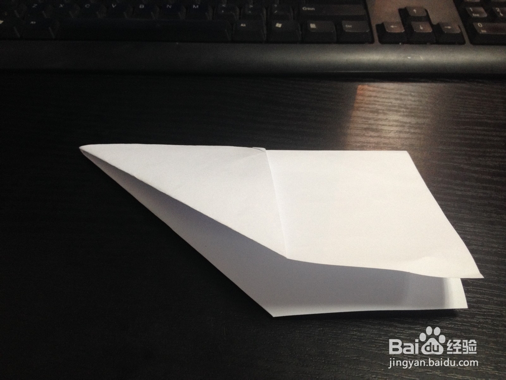 教宝宝叠纸飞机