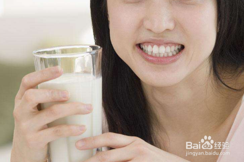 女人喝牛奶有什么好处？