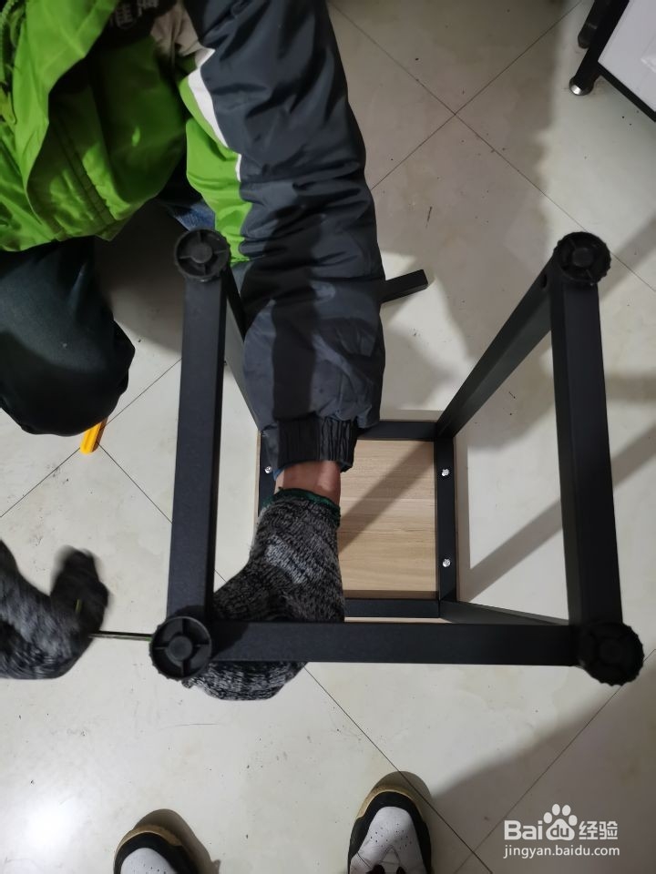 小高台展示凳安装教程