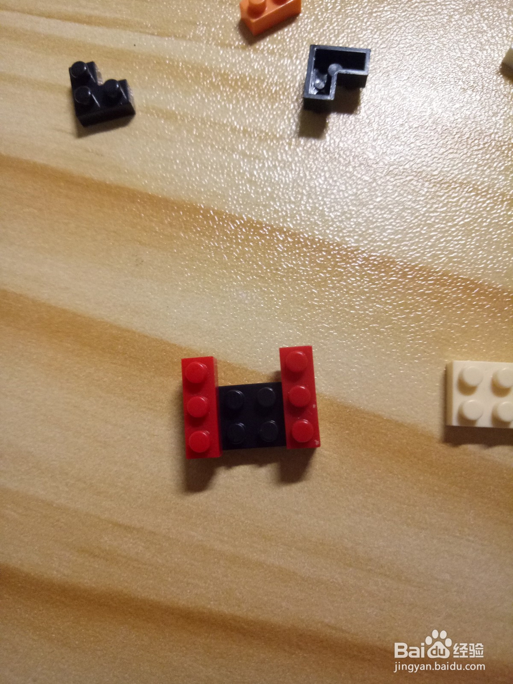 如何用积木搭小车