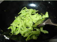 老干妈炝炒苦瓜片