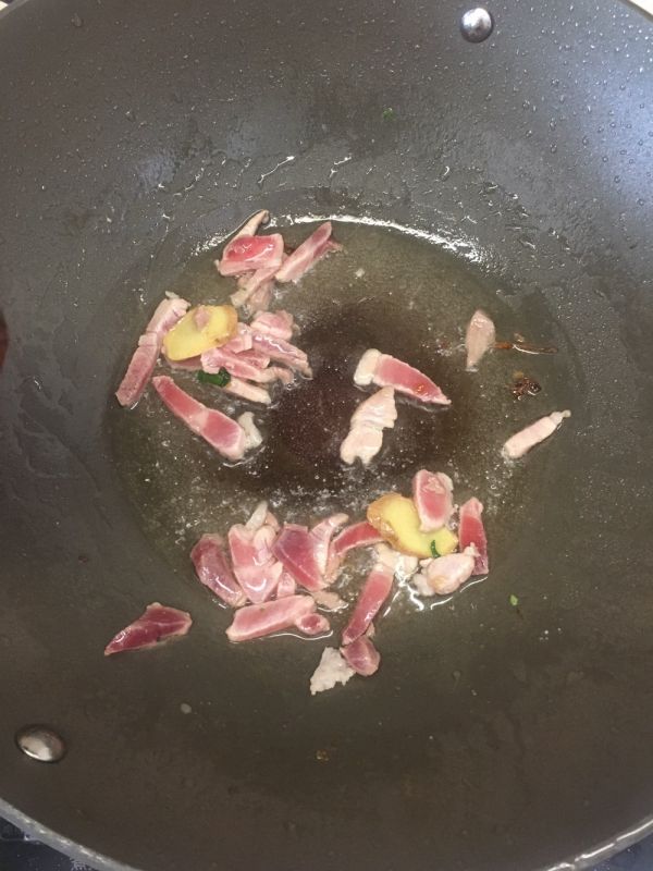 蘑菇韭菜汤和炒韭菜