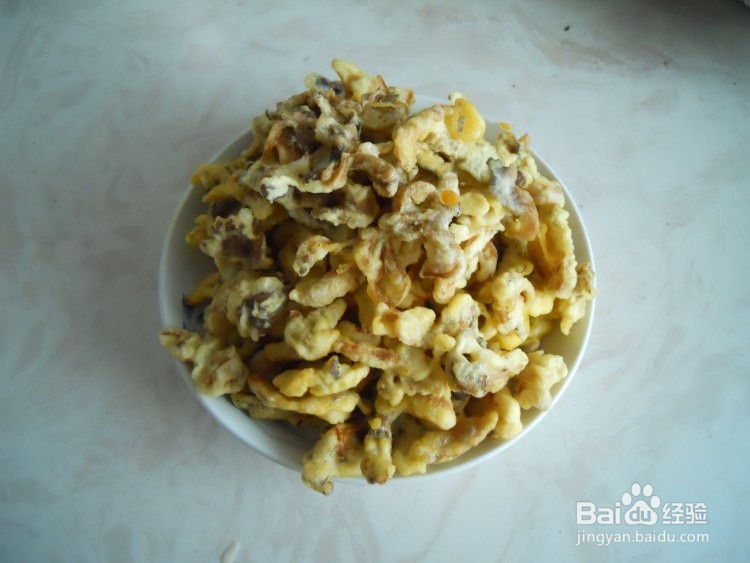 软炸新鲜的蘑菇