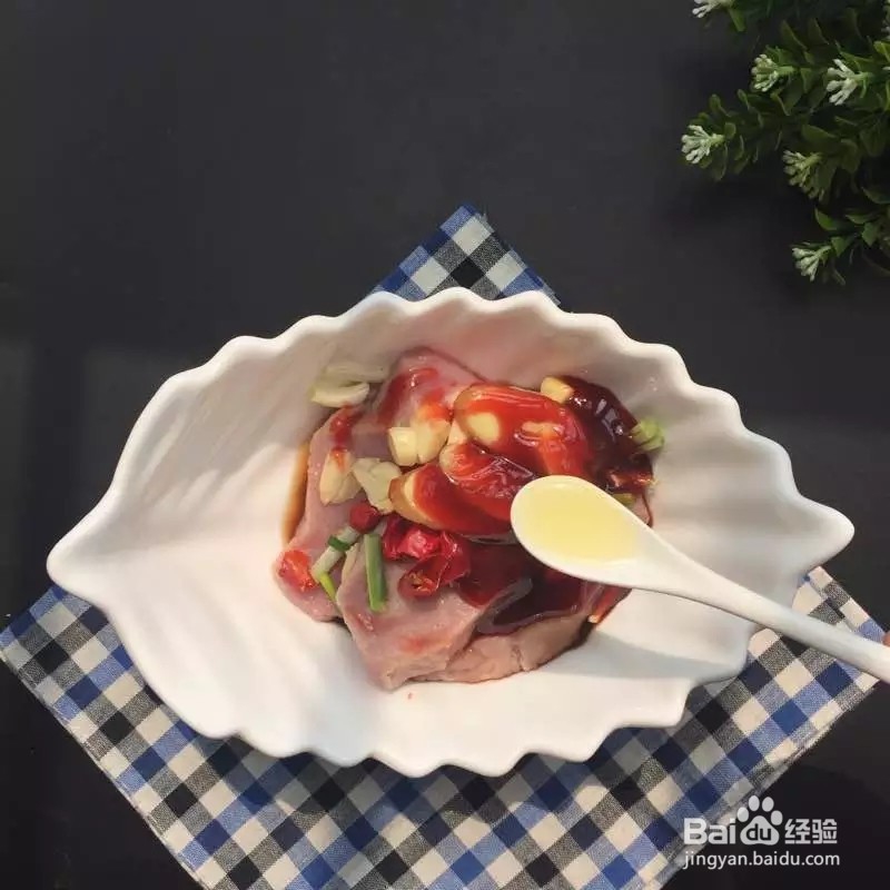 无敌简单，比买的要好吃100倍【蜜汁叉烧】